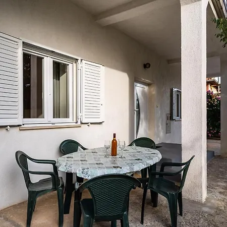 Apartament Eva *