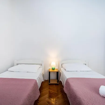 Apartament Eva *